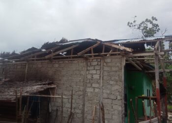 Keruskan Rumah Akibat Angin dan Gelombang di SBT Meningkat, Jumlahnya Capai Ratusan