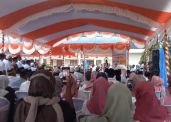 Tiba di Bula, Bupati-Wabup SBT Buka Puasa Bersama dengan Pendukung dan ASN