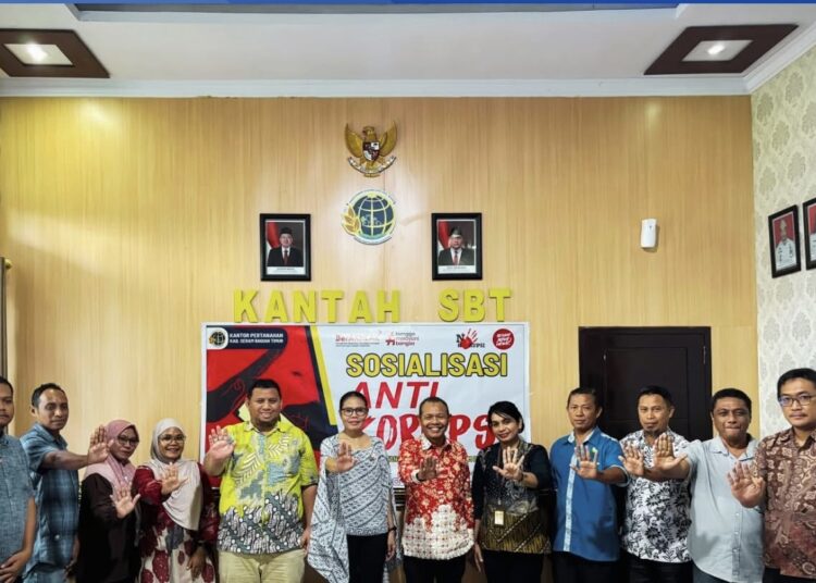 Kantor Pertanahan Kabupaten SBT melaksanakan kegiatan sosialisasi di lingkungan kantor tersebut pada Kamis 7 Agustus 2025 pekan lalu. (Foto : Ist)