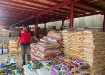 Pastikan Stok dan Harga Bapok Jelang Nataru, Satgas Pangan Polres SBT Sidak Pasar