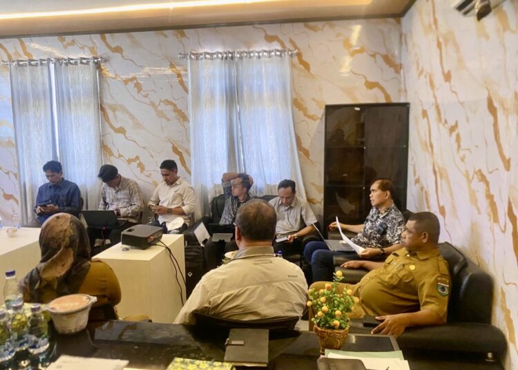 PT SIM lakukan pertemuan bersama Kepala Dinas Pertanian SBT Sofyan Waraiya (Dok : Dinas Pertanian SBT)