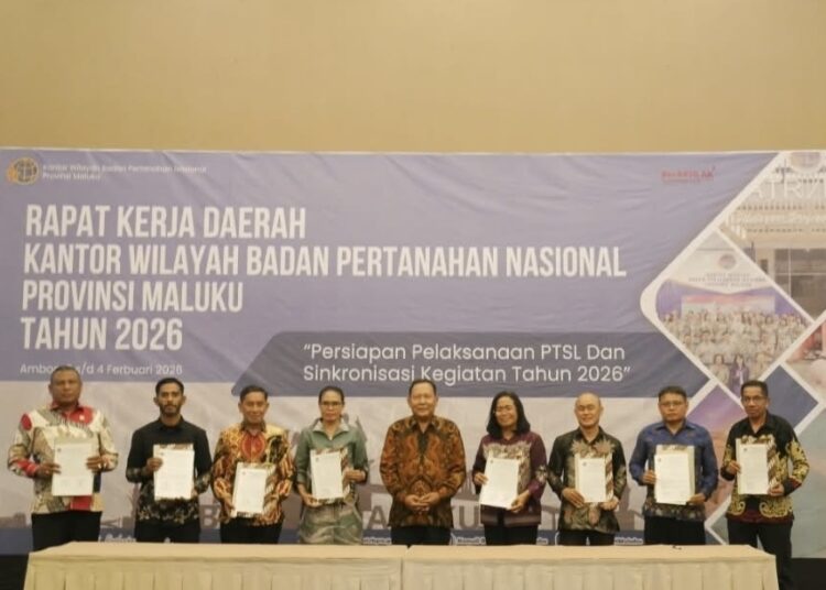 Kantor Pertanahan Kabupaten Seram Bagian Timur (SBT) dan Kantor Wilayah (Kanwil) Badan Pertanahan Nasional (BPN) Provinsi Maluku melakukan teken perjanjian kerja tahun 2026.