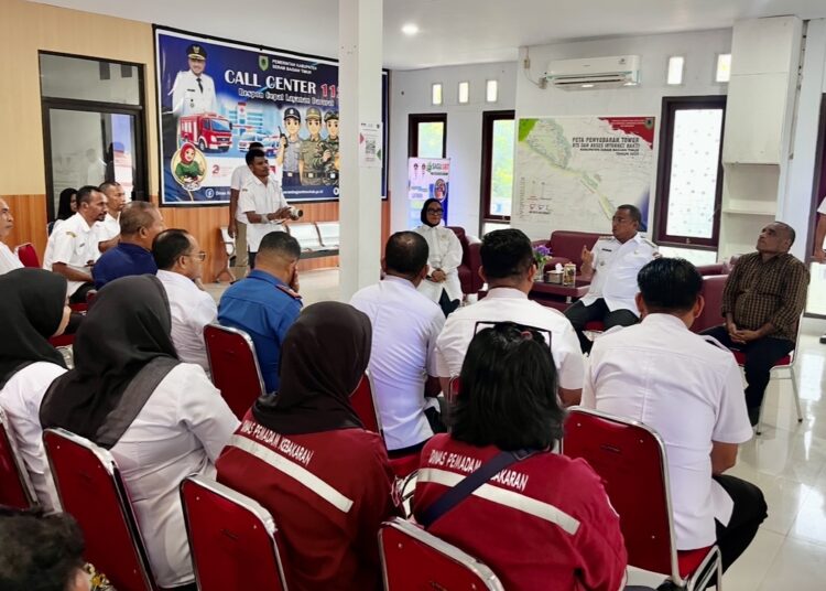 Bupati Seram Bagian Timur (SBT) Fachri Husni Alkatiri melakukan pertemuan dengan Kepala Dinas Komunikasi dan Informatika (Diskominfo) setempat Sitti Rizki Meutia Manaban dan sejumlah pihak lain di Kantor Diskominfo SBT, Rabu (18/02/2026).
