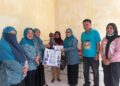 Jenguk Pasien Gizi Buruk di RSUD Bula, TP-PKK SBT Serahkan Bantuan dan Santunan