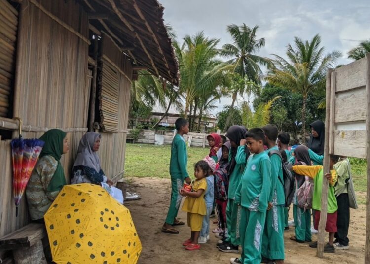 Kondisi bangunan SD Filial di Kecamatan Kilmuri, Kabupaten SBT yang viral di Sosial Media (Dok : Ist)