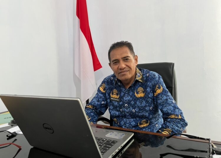 Plt Kepala Dinas PKP SBT Mustafa Korwaka