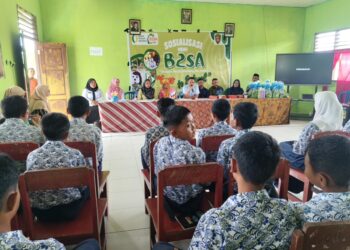 Dinas Ketahanan Pangan SBT Sosialisasi Menu B2SA di MTs BUPPI Jembatan Basah