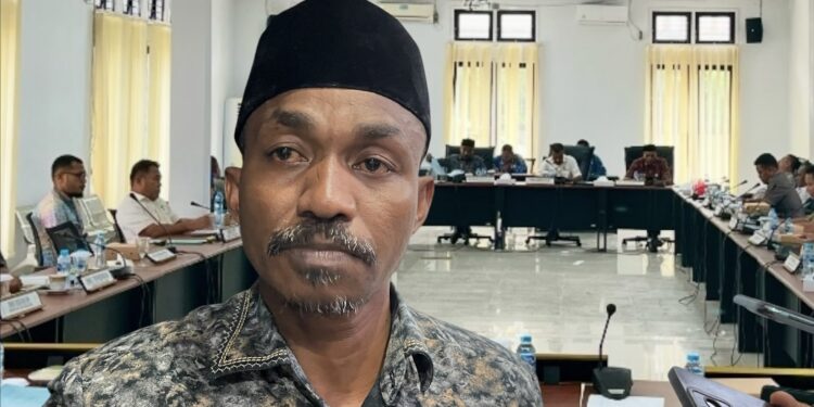 Komisi III DPRD SBT Gelar Rapat Evaluasi Bersama Mitra, Serapan Anggaran Masih Rendah