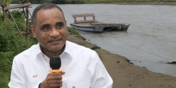 Jadi Kendala Mobilitas, Rumadan Minta Pemkab SBT Bangun Jembatan Darurat di Sungai Bobot