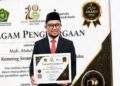 Kontribusi Nyata Bagi Madrasah, Kepala Kemenag SBT Terima Penghargaan dari PGM Indonesia