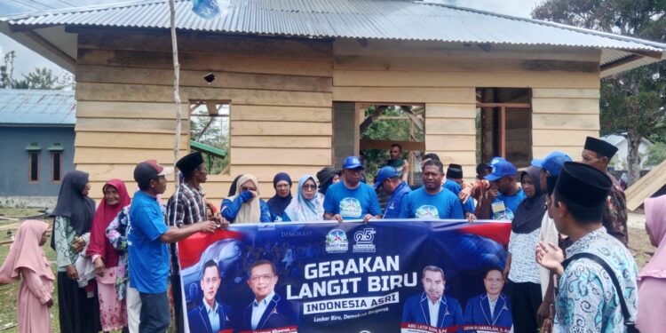 Wujud Kepedulian, Partai Demokrat SBT Ulurkan Bantuan untuk Korban Kebakaran di Dusun Mateul