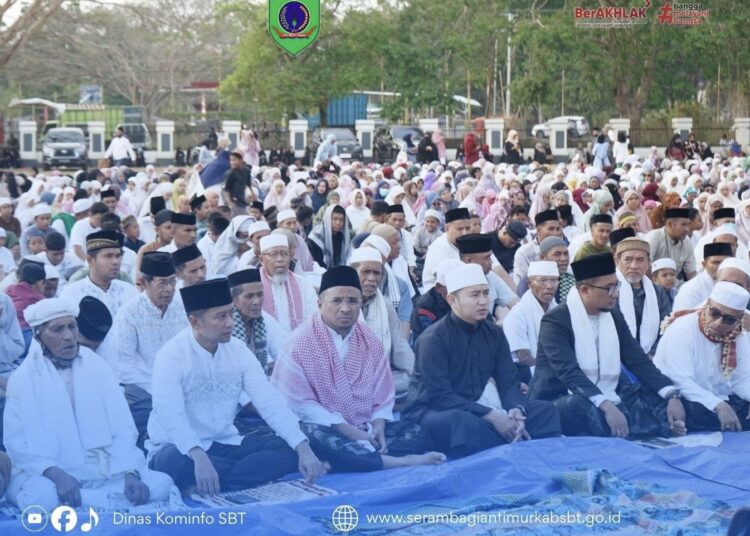 Pemerintah Kabupaten (Pemkab) Seram Bagian Timur (SBT) menggelar sholat Istisqa di Lapangan Pancasila, Kota Bula pada Sabtu (19/09/2026) pagi (Dok : Dinas Kominfo SBT)