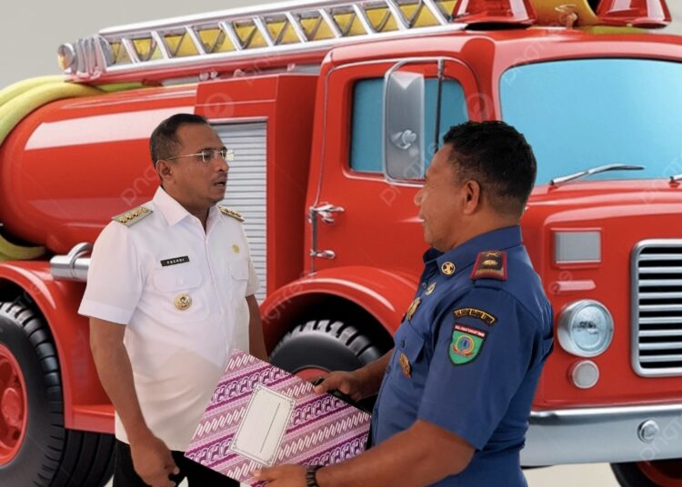 Kepala Dinas Damkar SBT Hadi Rumbalifar temui Bupati SBT Fachri Husni Alkatiri (Dok : Pribadi)